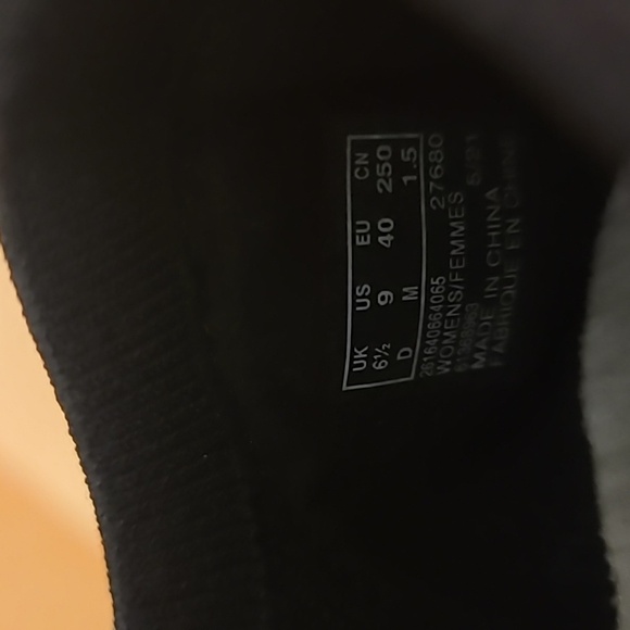 Clarks Cloudsteppers Washable Knit Sneakers Nova Glint Black/Black Size 9 - Picture 8 of 10